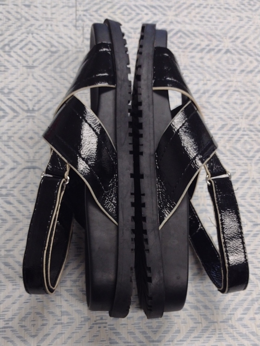 Zara Black Patent Cross-Strap Slingback Sandals,Comfortable and soft. - Picture 5 of 16
